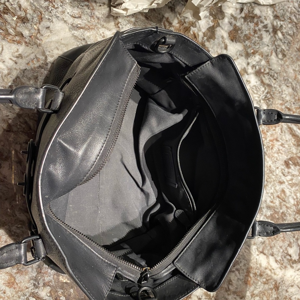 Coach handbag. - Picture 2 of 3